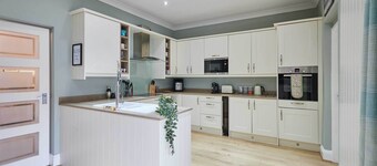 Host & Stay | Simonside Terrace