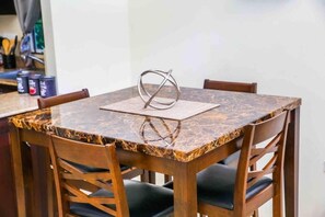 Familie huis | Dineren