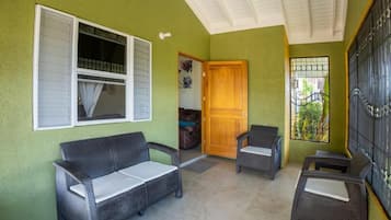 Family House | Terrace/patio