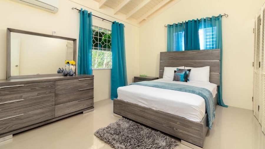 3 Bedroom Cozy House in Drax Hall