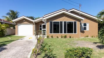 Family House | Exterior