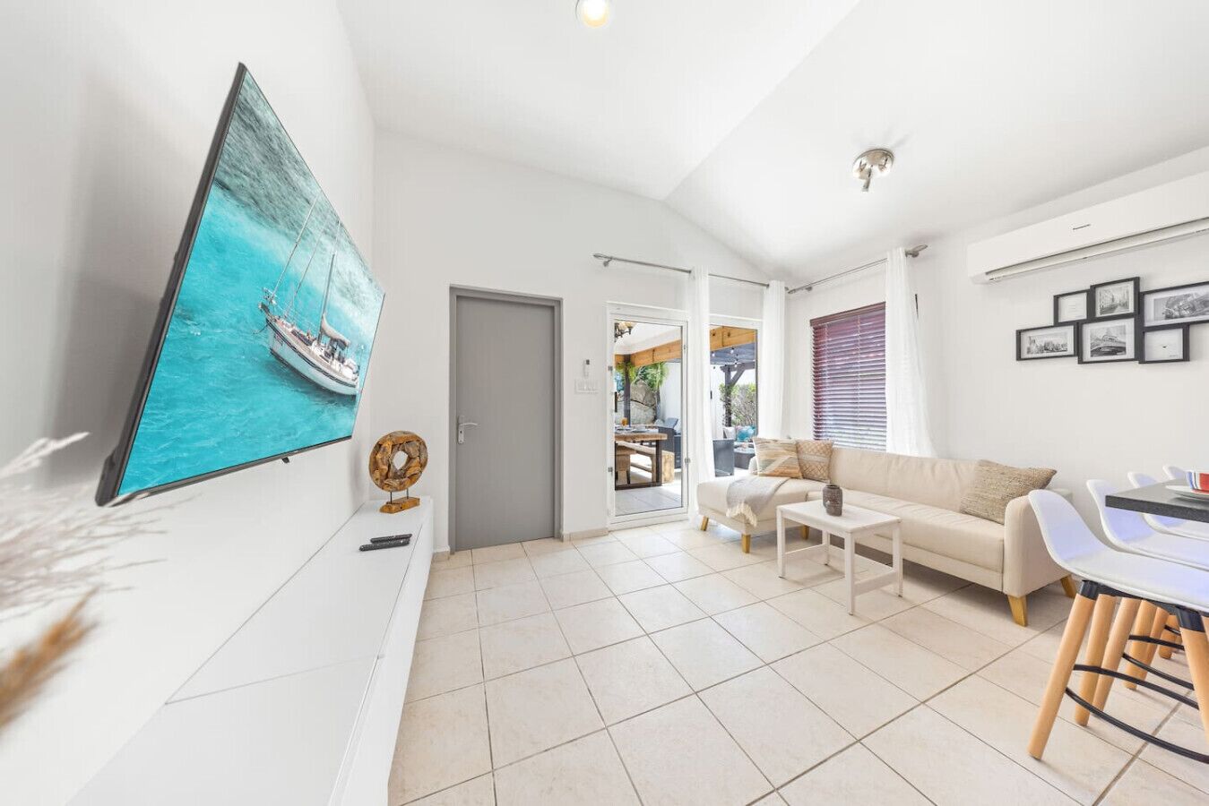 Fernseher, Stereoanlage