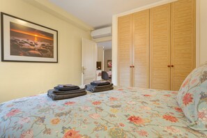 Fer et planche à repasser, Wi-Fi, draps fournis