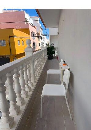Property grounds - Vacation Apartment 'Rincon De Adam' with Balcony, Wi-Fi and Air Conditioning (Arona)