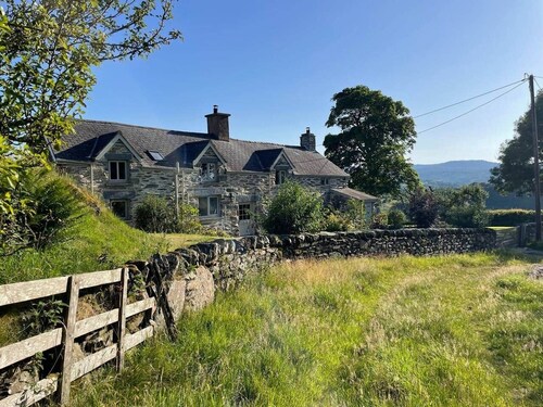 Cefn Cestyll • Historic Snowdonia Cottage (Near Betws-y-Coed