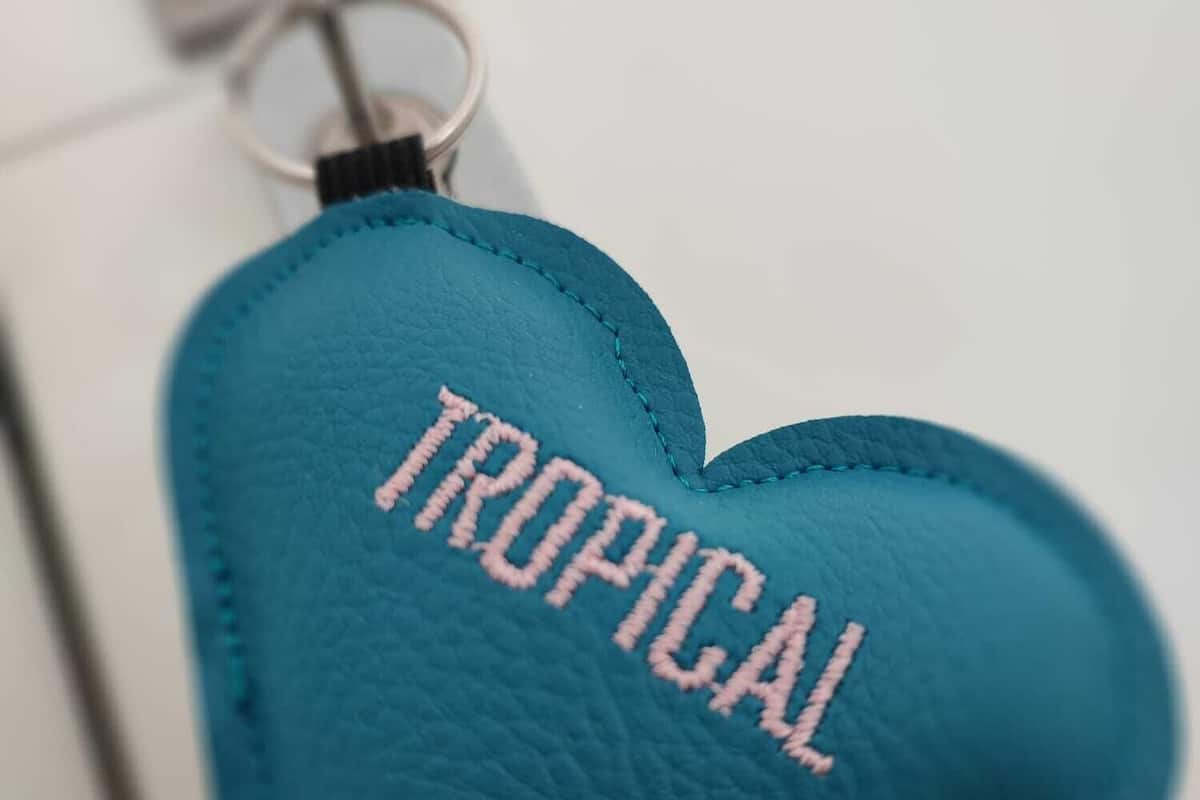 Habitación Confort con 1 cama matrimonial o 2 individuales, vista al mar | Caja de seguridad en la habitación y cortinas blackout