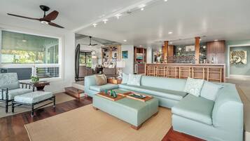 House | 8 bedrooms
