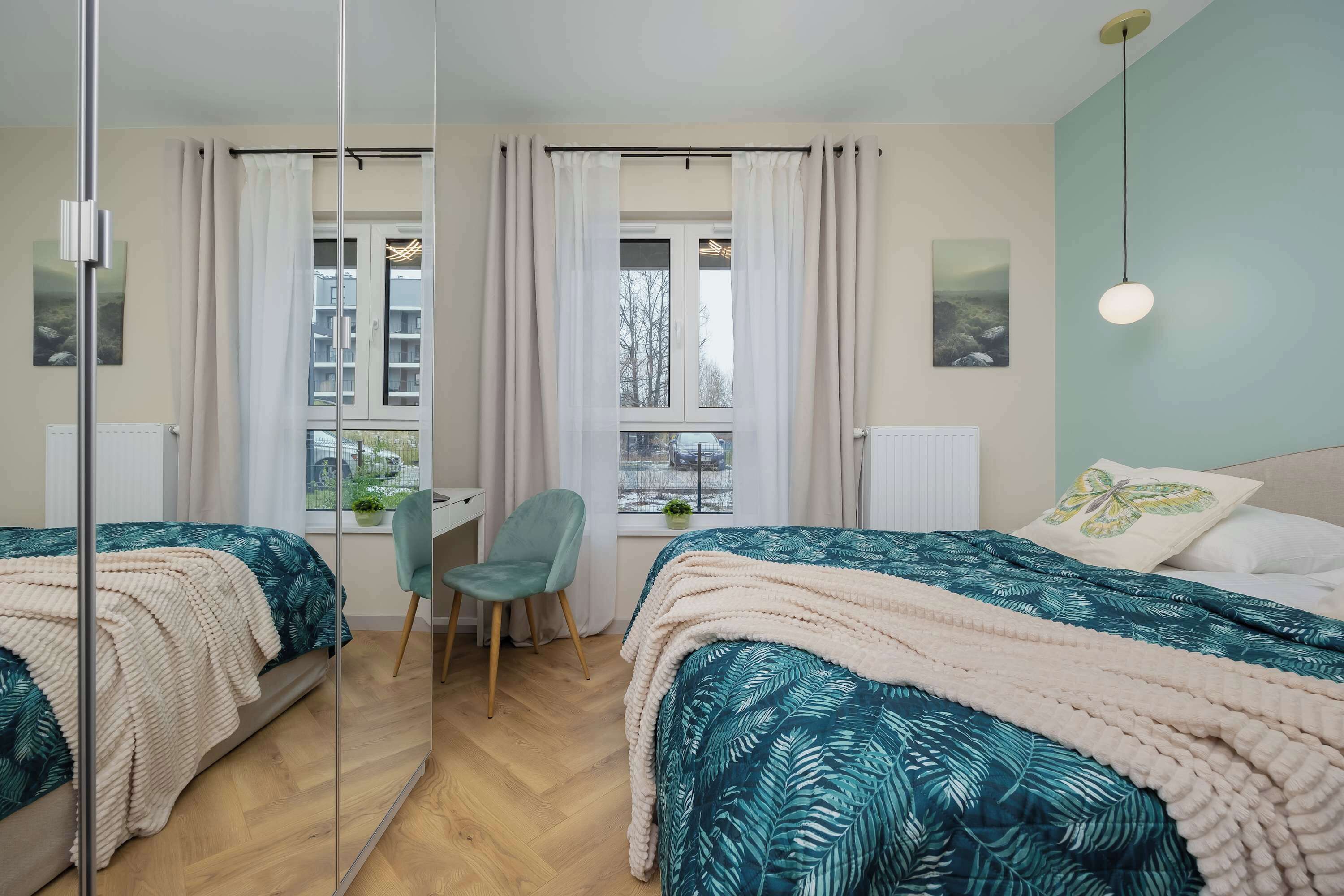 Desk, iron/ironing board, travel crib, WiFi