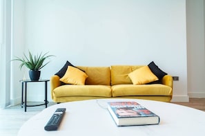 Apartamento, 2 quartos, acessível, vista para a cidade | Área de estar