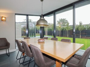 Dining - Harberton (Wadebridge)