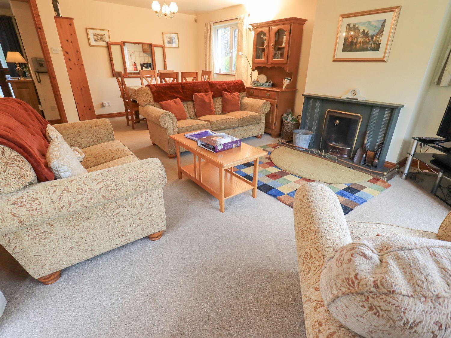 Fireplace, DVD player