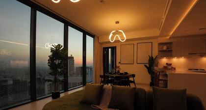 Sky-High Luxury 3BR - The Crest Dubai