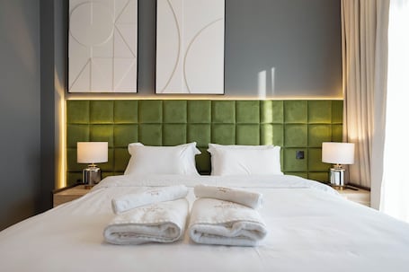 Deluxe Apartment, Balcony | Premium bedding, memory foam beds, in-room safe, blackout drapes