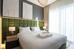 Deluxe Apartment, Balcony | Premium bedding, memory-foam beds, in-room safe, blackout curtains - Sky-High Luxury 3BR - The Crest Dubai (Dubai)