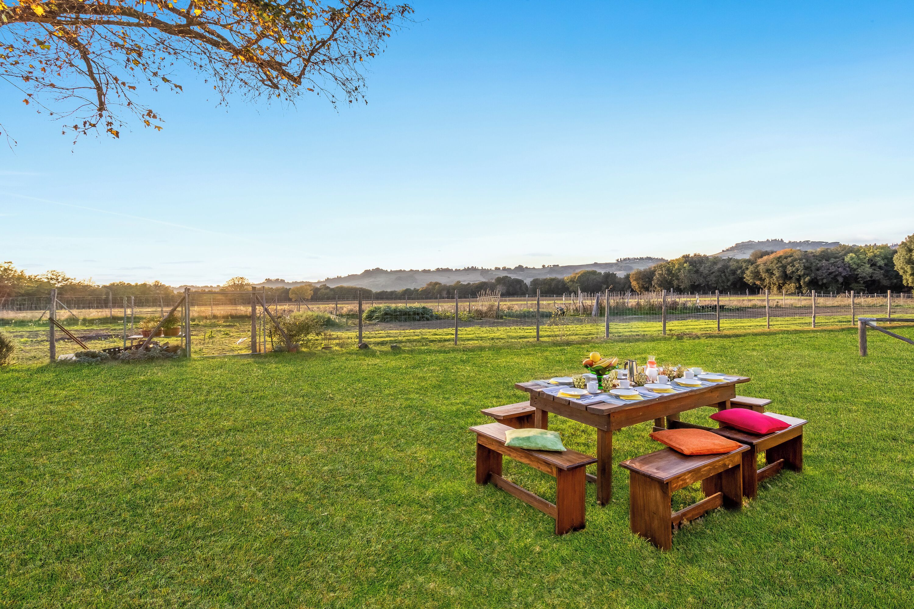 Apartamento familiar, 5 habitaciones, balcón (Berignone Natural Paradise Apt with) | Restaurante al aire libre