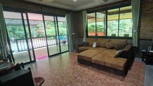 Living room - Room-peaceful House Surrounding by Natur (Ao Luek)