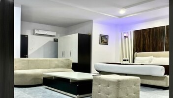 Decoración individual, mobiliario individual, escritorio