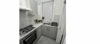 Cosy two bedroom house/Close to City Center Leeds!