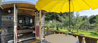 La Roulotte Daninas : terrasse privée, jardin et Wi-Fi à Bourgneuf en Retz