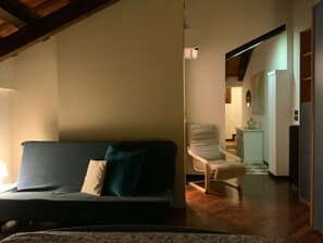 Living area - Apartment 'Ca' Molinetto' with Wi-Fi and Air Conditioning (Treviso)