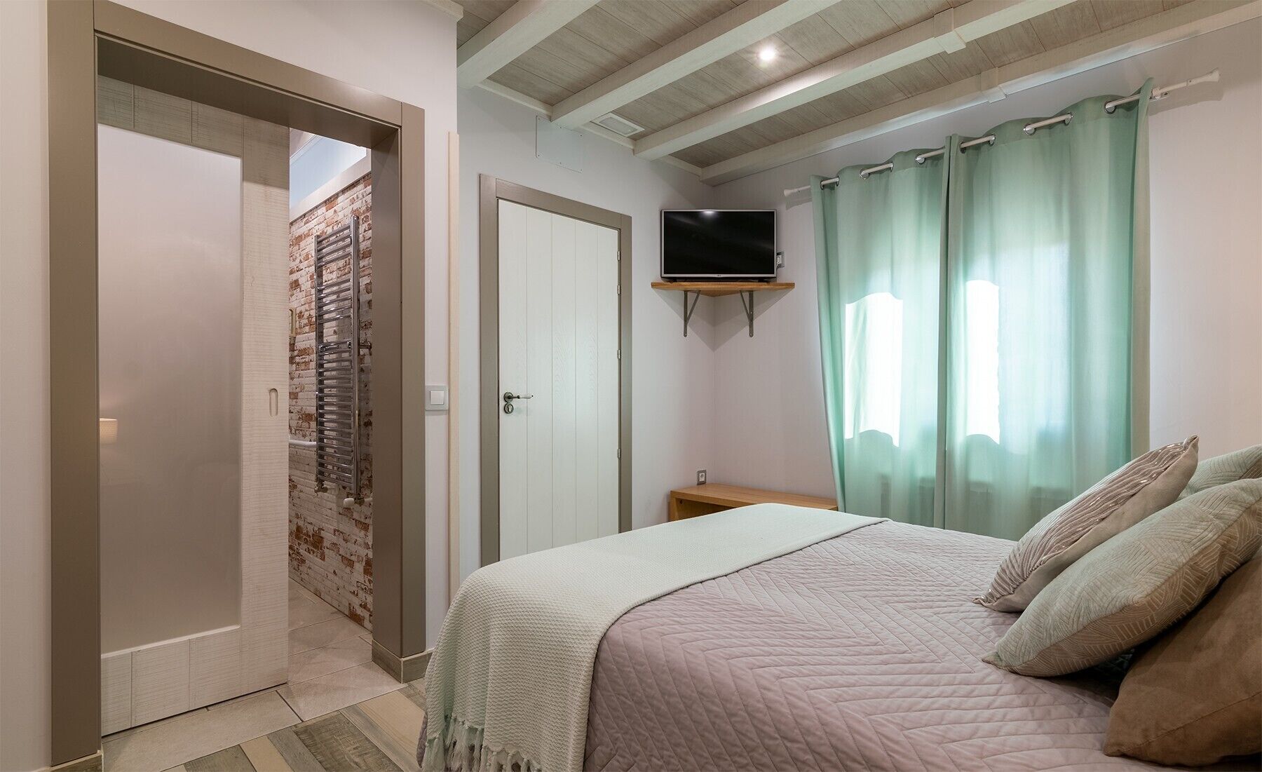 Bügeleisen/Bügelbrett, WLAN