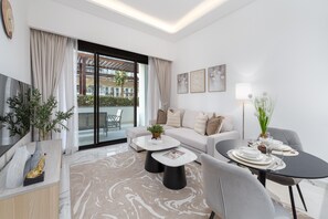 TV - Perfectly Positioned Near the Park and Meydan Racecourse, Al Merkadh (Dubai)