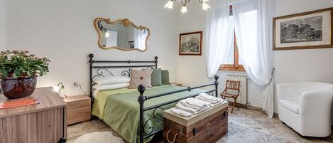 Bügeleisen/Bügelbrett, WLAN, Bettwäsche