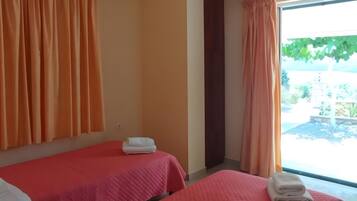 Iron/ironing board, WiFi, bed sheets