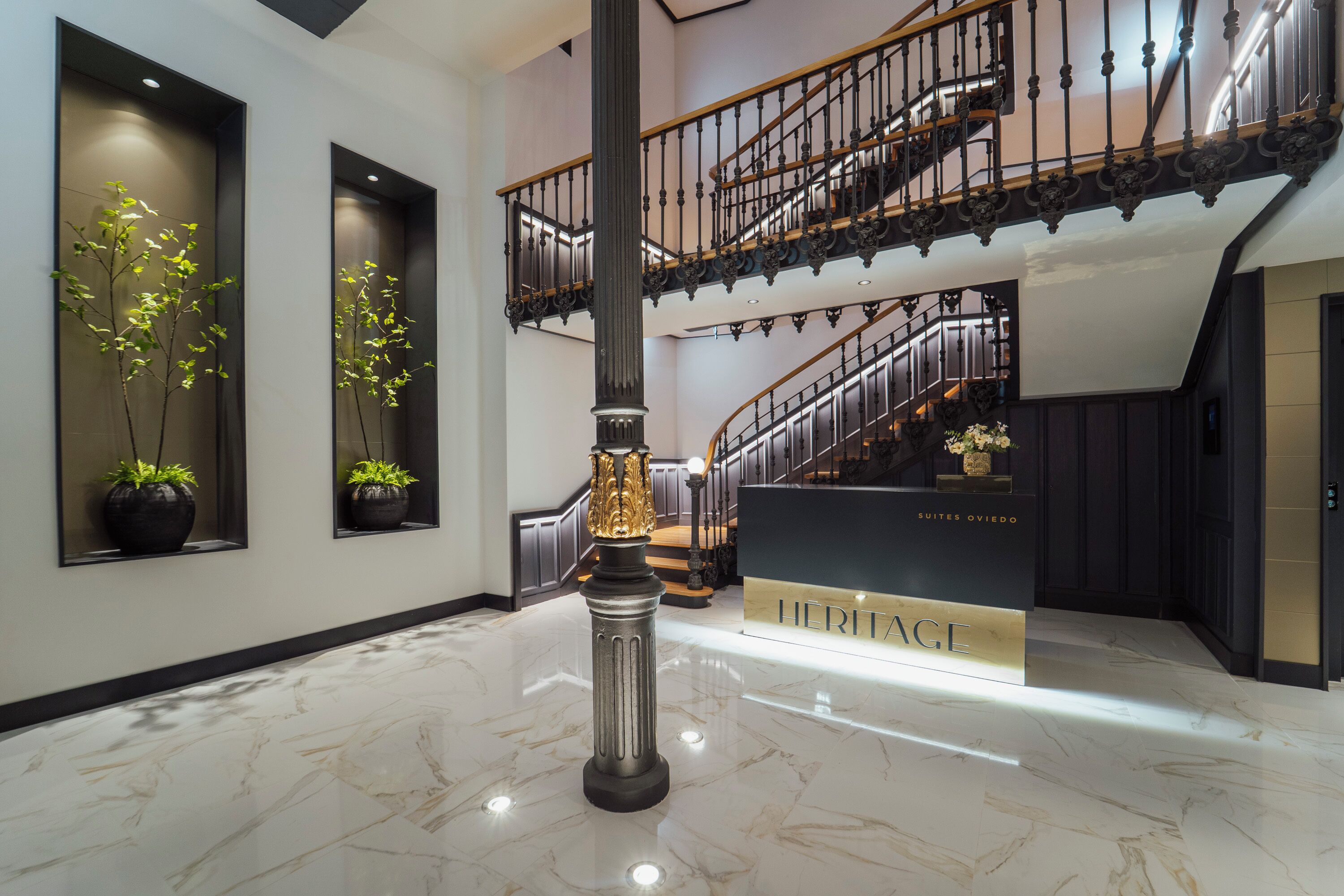 Coin salon dans le hall