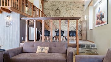 Télévision, table de tennis de table