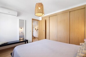 2 habitaciones, tabla de planchar con plancha, wifi y ropa de cama 