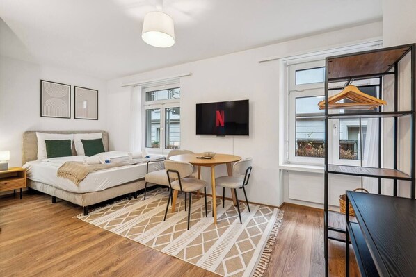 Desk, iron/ironing board, WiFi, bed sheets