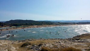 Platja a a prop 