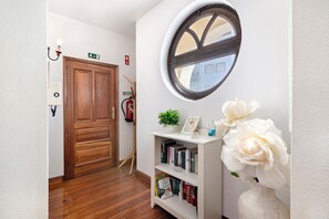 Interior - Joguida – Duplex with Panoramic Terrace Near the Beach (Armação de Pêra)
