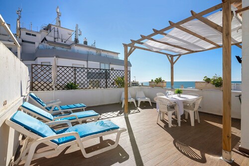 Joguida – Stilvolles Duplex mit Panoramaterrasse nahe dem Strand