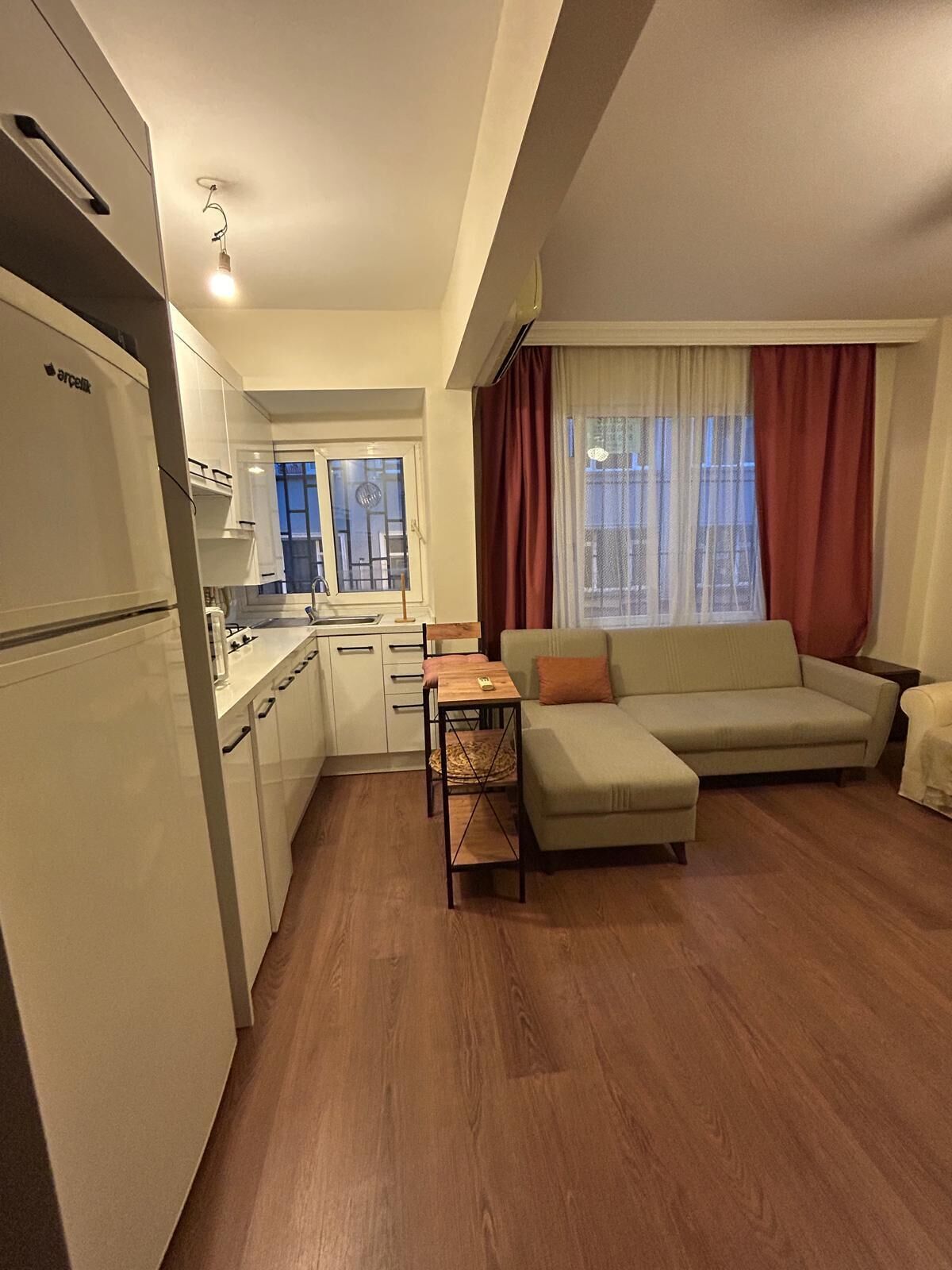Basic Apartment | Living area