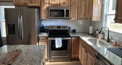 Luxury Escape in the City of Pleasant Living!