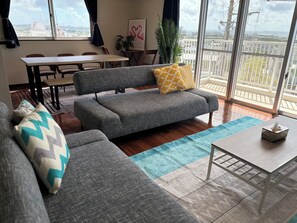 Living area - Yomitan, Okinawa｜Only one pair per day. A private family villa chosen by international guests! Children can also enjoy making noise without hesitation! (Sobe, Yomitan, Nakagami)