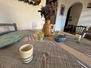 Dining - T2 Mezzanine Villa, 5 ppl, 600m from beach. Pets allowed. (Saint-Cyprien)