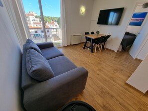 TV - Charming apartment in L'Escala, near the port and beach (L'Escala)