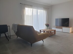 Living area - Villa "Gîte Des Clapas – Lisa" with Wi-Fi and Air Conditioning (Balazuc)