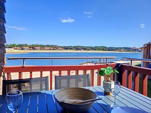 Property grounds - Vieux Boucau: 2-BR Cabin 6 Pers with Pool, Parking (Vieux-Boucau-les-Bains)