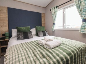 3 bedrooms, individually decorated, individually furnished, free WiFi - The Retreat (Morecambe)