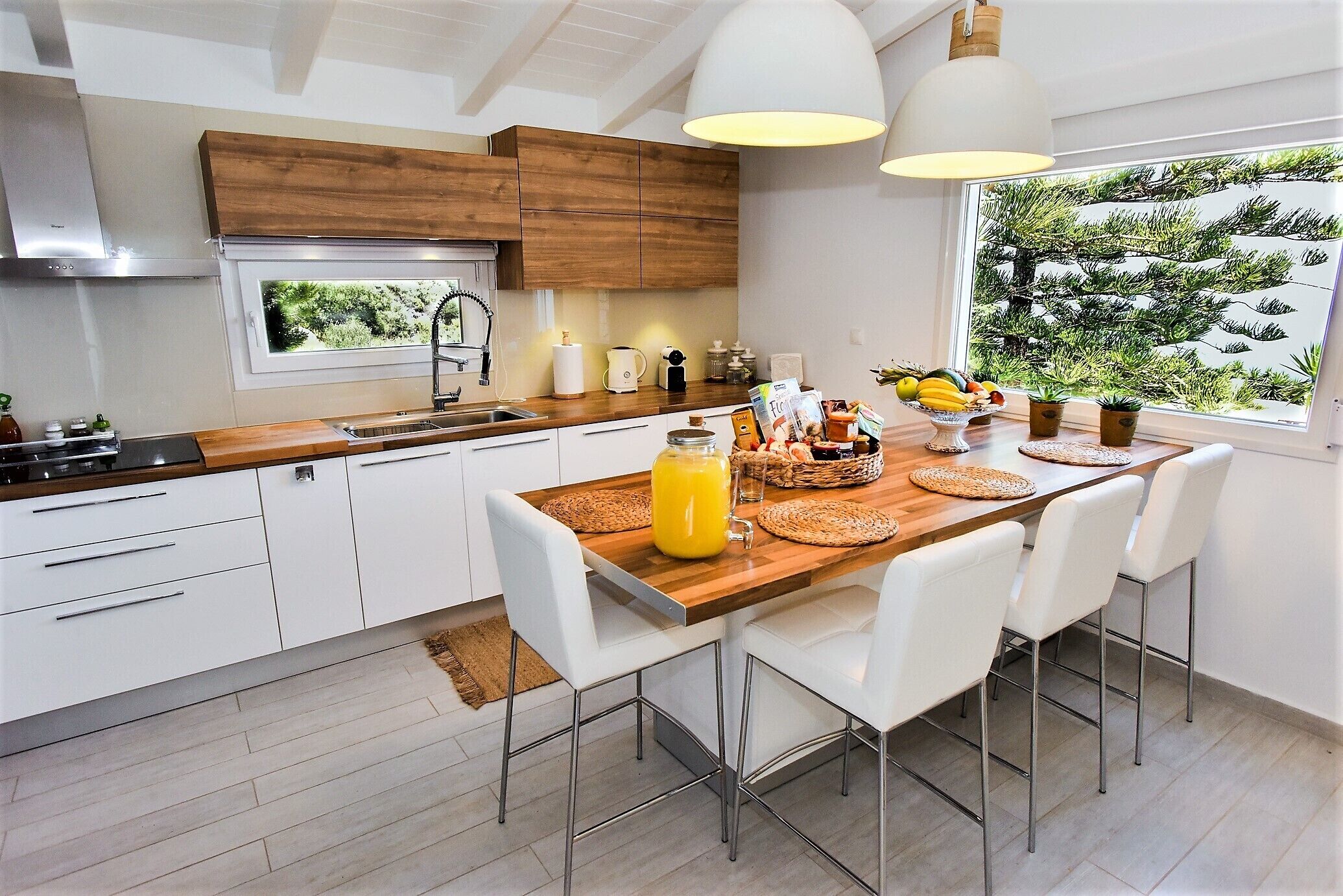 Luxury Villa, Sea View | Private kitchen