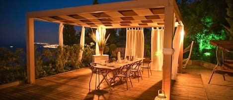 Villa de lujo, vistas al mar | Terraza o patio