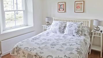 4 quartos, individualmente decorados, individualmente mobiliados