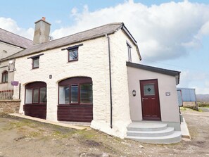 Exterior - Clegir Bach (Corwen)