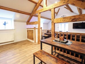 Interior - Clegir Bach (Corwen)