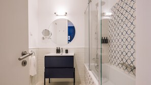 Hair dryer, towels - Ando Living - Abrantes 10 House - 102 (Lisbon)