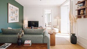 TV - Ando Living - Abrantes 10 House - 204 (Lisbon)